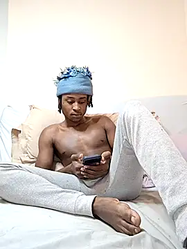 Snapshot of DarkSkinStroker chatting on 02.27.26 DarkSkinStroker online show from 02.27.26