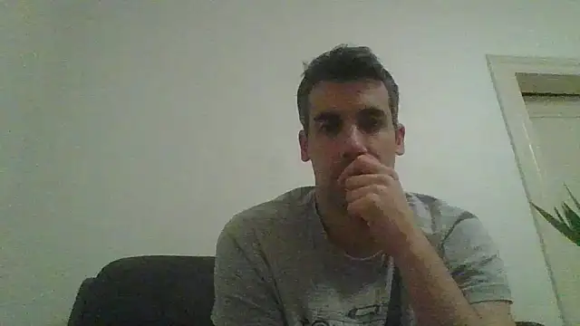 JulioIsHere4you online show from 11.13.25