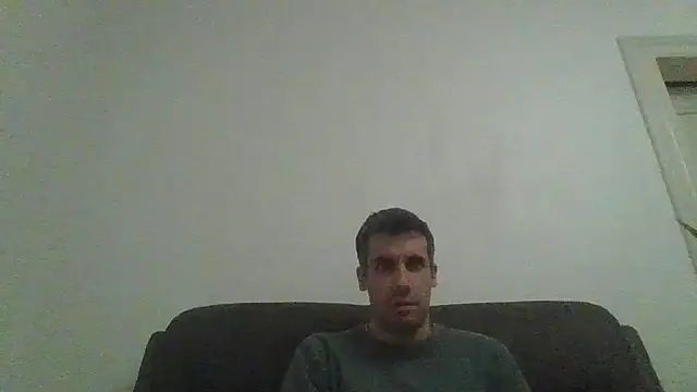 JulioIsHere4you online show from 11.29.25