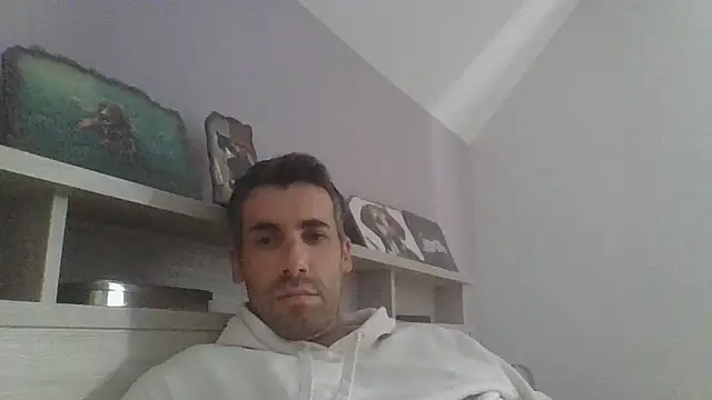 JulioIsHere4you online show from 05.15.26