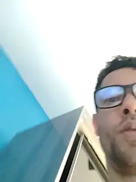 Snapshot of KayoXV chatting on 11.16.25 KayoXV online show from 11.16.25