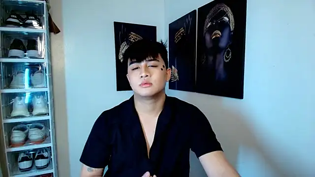 Snapshot of KentAivan chatting on 09.28.25 KentAivan online show from 09.28.25