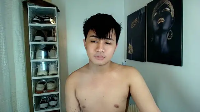 Snapshot of KentAivan chatting on 10.11.25 KentAivan online show from 10.11.25