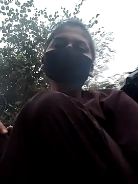 Snapshot of Janvi_Jaitly chatting on 11.26.25 Janvi Jaitly online show from 11.26.25