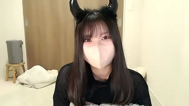 moka-neko online show from 10.31.25