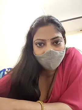 Snapshot of Kajal-baby07 chatting on 10.31.25 Kajal-baby07 online show from 10.31.25