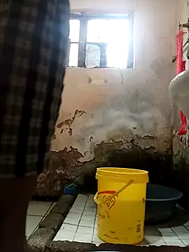 Snapshot of average_price chatting on 12.18.25 average price online show from 12.18.25