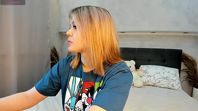 Jerry-Hall online show from 04.15.26