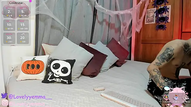 Snapshot of Dirtycalm chatting on 10.27.25 Dirtycalm online show from 10.27.25