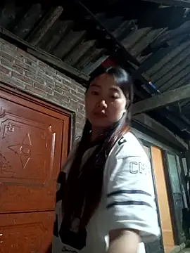 Snapshot of siki-00 chatting on 10.10.25 siki-00 online show from 10.10.25