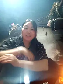 Snapshot of siki-00 chatting on 10.30.25 siki-00 online show from 10.30.25