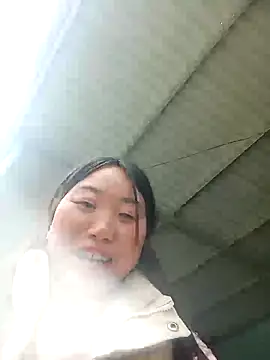 Snapshot of siki-00 chatting on 11.16.25 siki-00 online show from 11.16.25