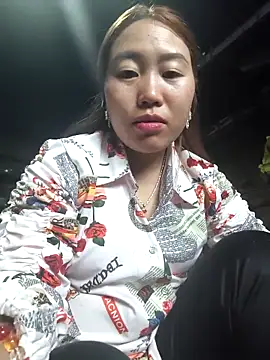 Snapshot of siki-00 chatting on 12.15.25 siki-00 online show from 12.15.25