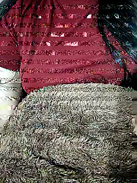 Yui-Linh online show from 11.04.25