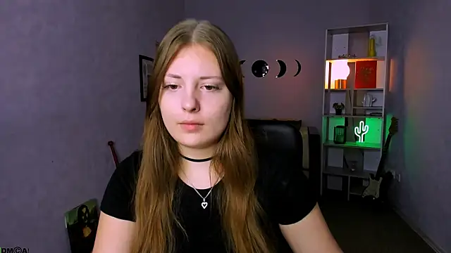 Snapshot of melani_bumm chatting on 11.22.25 melani bumm online show from 11.22.25