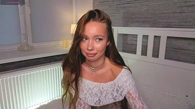 Snapshot of NedraLober chatting on 11.13.25 NedraLober online show from 11.13.25