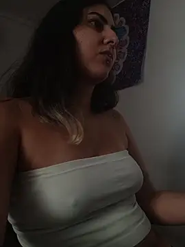 Snapshot of ApenasLys chatting on 01.06.26 ApenasLys online show from 01.06.26