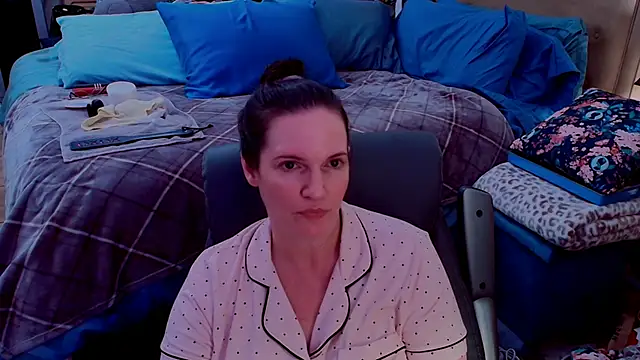 Snapshot of ninajaymes chatting on 05.18.26 ninajaymes online show from 05.18.26