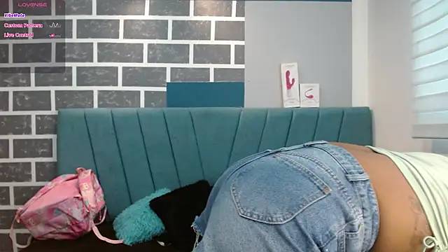 Snapshot of Chloe_Brown3 chatting on 11.07.25 Chloe Brown3 online show from 11.07.25