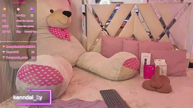 Kenndal tay online show from 04.16.26