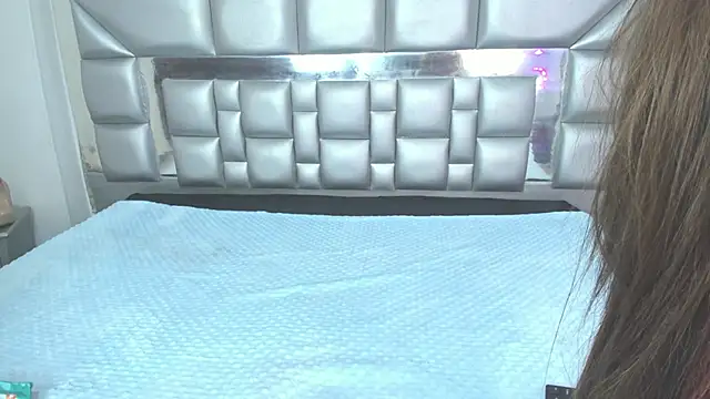 Hillarytonsonx online show from 04.15.26