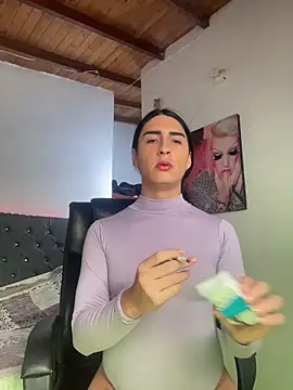 lola diez online show from 11.20.25