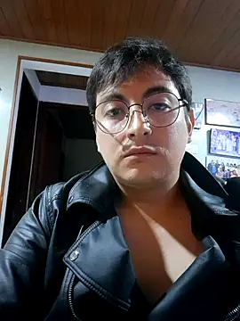 Snapshot of Todd0307 chatting on 04.12.26 Todd0307 online show from 04.12.26