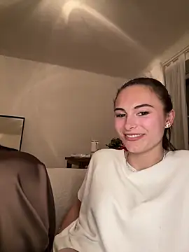SophiiaStarr online show from 05.06.26
