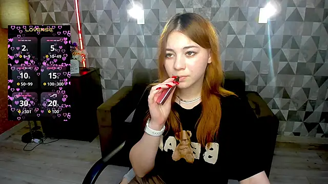 AnnaStills online show from 02.18.26