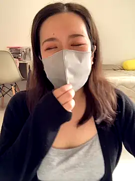 Snapshot of NATSUMI00 chatting on 11.04.25 NATSUMI00 online show from 11.04.25