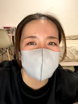 Snapshot of NATSUMI00 chatting on 11.12.25 NATSUMI00 online show from 11.12.25