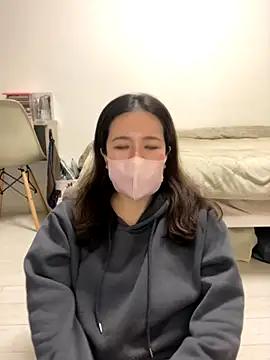 Snapshot of NATSUMI00 chatting on 11.26.25 NATSUMI00 online show from 11.26.25