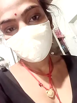 Snapshot of Sharmili_xx chatting on 10.18.25 Sharmili xx online show from 10.18.25