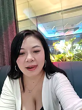 smgirls online show from 10.17.25