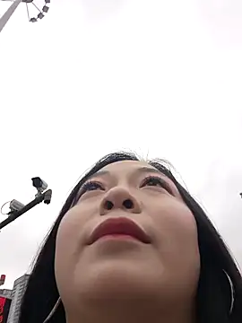 smgirls online show from 10.21.25