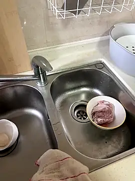 smgirls online show from 12.14.25