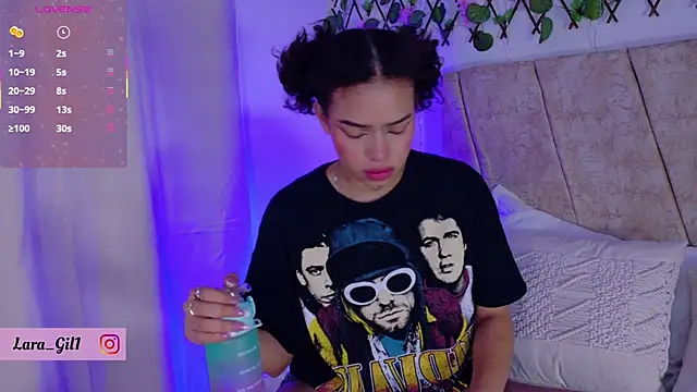 LaraGiil online show from 09.15.25