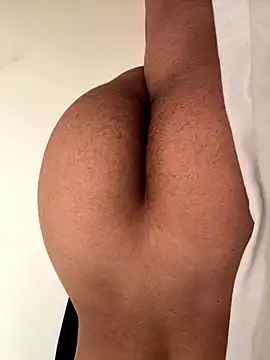 Hisnudesforu online show from 10.24.25