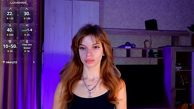 Snapshot of mari__papi chatting on 12.22.25 mari papi online show from 12.22.25