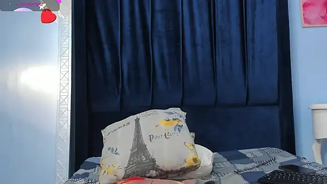 Snapshot of MarianRosse chatting on 03.04.26 MarianRosse online show from 03.04.26