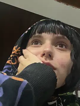 Snapshot of XBODTRIIPX chatting on 12.05.25 XBODTRIIPX online show from 12.05.25