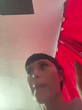 Snapshot of XBODTRIIPX chatting on 12.17.25 XBODTRIIPX online show from 12.17.25