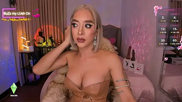 Snapshot of Dream_Goddess chatting on 02.06.25 Dream Goddess online show from 02.06.25