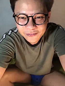 Snapshot of datnguyenvn chatting on 04.23.26 datnguyenvn online show from 04.23.26