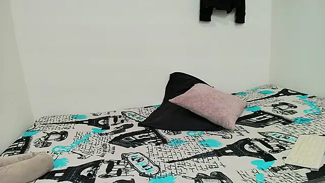 dom-devildakota online show from 09.30.25
