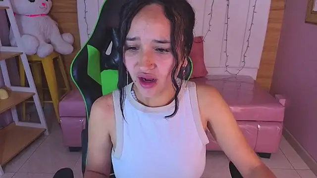 Snapshot of bella_vibess_s chatting on 02.23.26 bella vibess s online show from 02.23.26