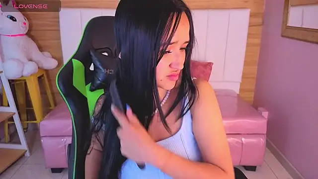 Snapshot of bella_vibess_s chatting on 02.26.26 bella vibess s online show from 02.26.26