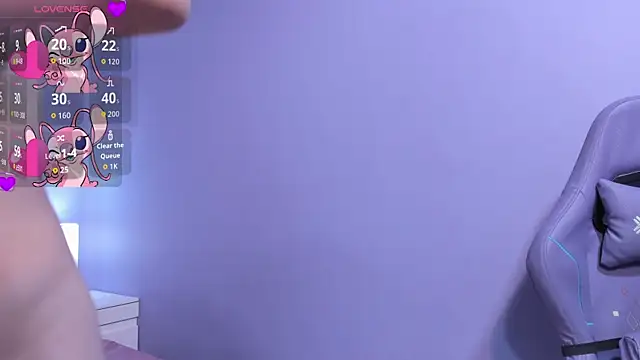 Snapshot of lucrecia_sucker chatting on 11.20.25 lucrecia sucker online show from 11.20.25