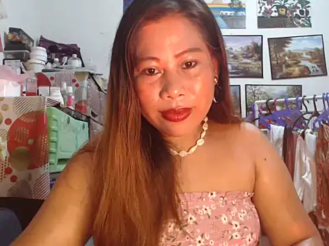 Snapshot of filipina_beauty chatting on 09.08.25 filipina beauty online show from 09.08.25