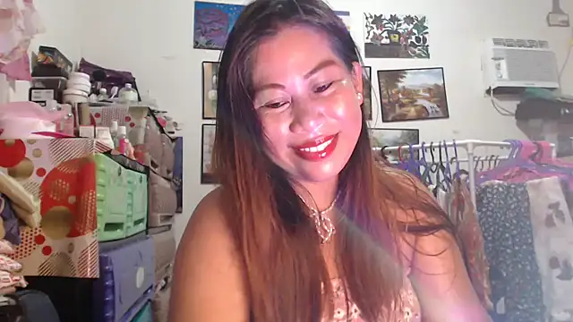 Snapshot of filipina_beauty chatting on 09.10.25 filipina beauty online show from 09.10.25